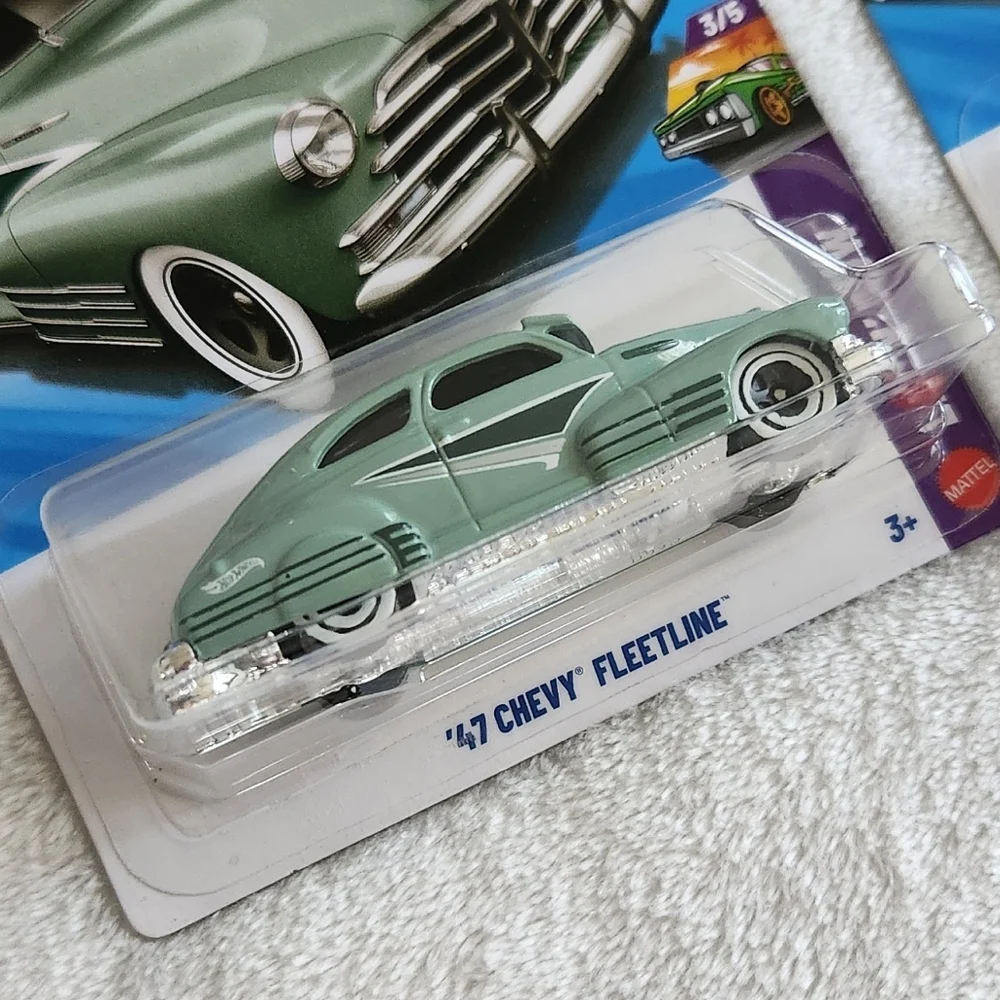 🚗 Hot Wheels ’47 Chevy Fleetline & ’59 Chevy Impala – Classic Car Set – NWT